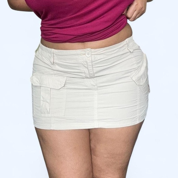 Mini/Micro Cream Mini Cargo Skirt with Pockets X-Large (can fit Large) - Picture 1 of 8
